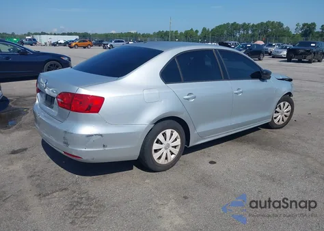 2013 Volkswagen Jetta 2.0L S z USA, uszkodzony, nr VIN 3VW1K7AJ2DM427520
